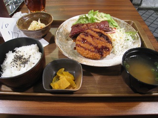 スペアリブとミンチカツ定食