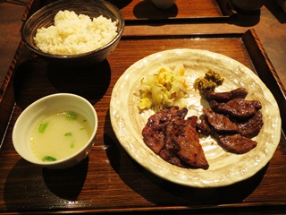 焼き牛たん塩＆味噌定食(八切)