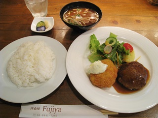 本日のランチ(帆立とエビのクリームコロッケ・ハンバーグ)