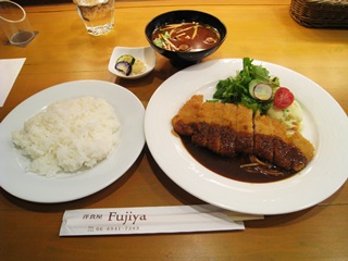 本日のランチ(国産豚ロースカツレツ　パスタ添え)