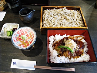 十割蕎麦と味噌かつ重セット