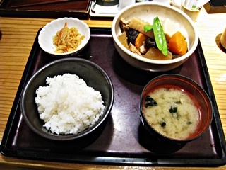 博多郷土料理 がめ煮(筑前煮)定食