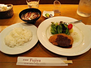 本日のランチ(ミンチカツ　温度玉子添え)