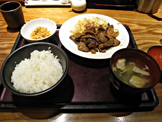 じっくりたれ漬け　豚しょうが焼き定食