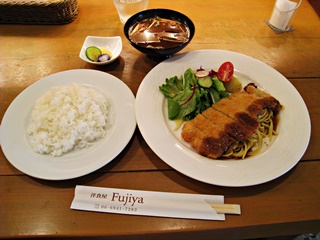 本日のランチ(三重産豚ロースカツレツ　パスタ添え)