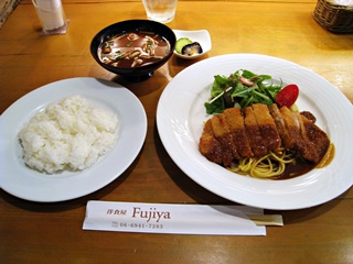 本日のランチ(三重産豚ロースカツレツ　パスタ添え)