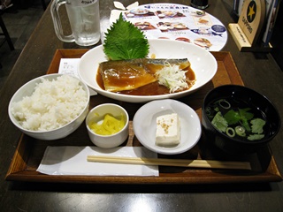 心までとろけるとろさばの味噌煮定食