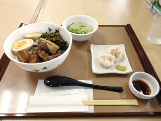 魯肉飯(海鮮焼売・大根と生姜のスープ付)