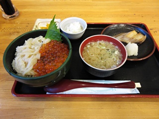 いくら亭セットＡセット(いかいくら丼＋ほっけ焼き)