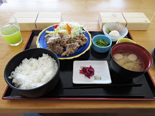 鯨竜田揚げ定食