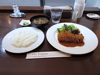 本日のランチ(三重産豚ロースカツレツ)