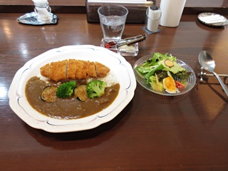 白金豚 特製カツカレー