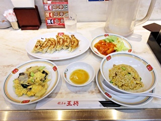 にんにくゼロ生姜餃子・海老のチリソース(JS)・肉と玉子のいりつけ(JS)・炒飯(JS)