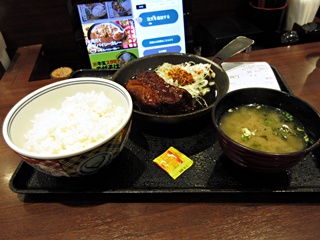 厚切り豚角煮定食