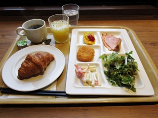 バイキング朝食