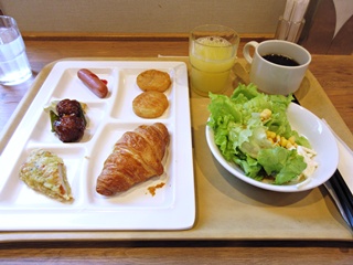 バイキング朝食