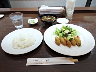 的矢産 カキフライ定食