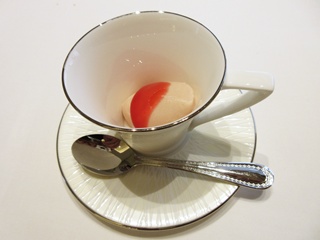 アシェットデセール(バラのソルベ)