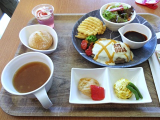 星組公演特別メニュー「レビュープレート」