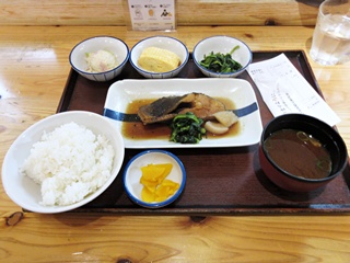 カレイの煮付定食