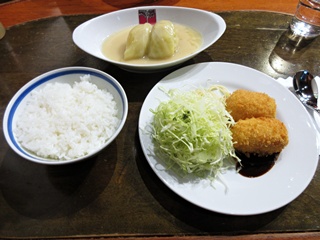 帆立貝のクリームコロッケとロールキャベツシチュー
