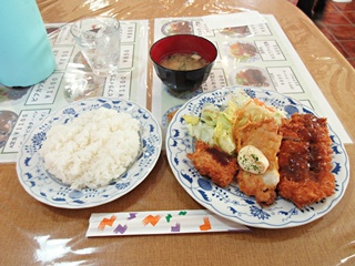 日替り定食(チキンカツ・魚のピカタ・コロッケ)
