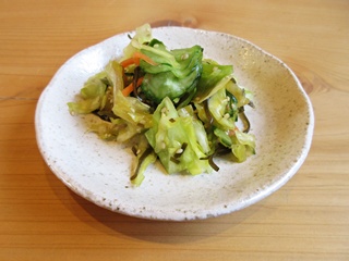 お通し(自家製浅漬け)