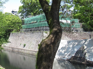 修復中の飯田丸五階櫓