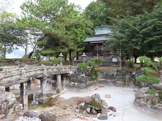 臼杵護国神社(二の丸居館跡)
