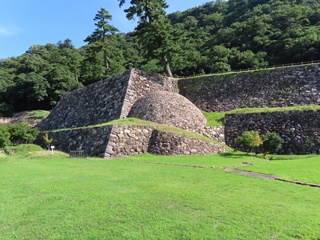 天球丸の巻石垣