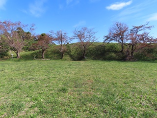 内館・大土塁