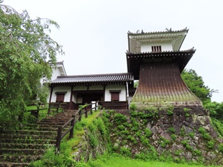 岩村城 太鼓櫓と表御門
