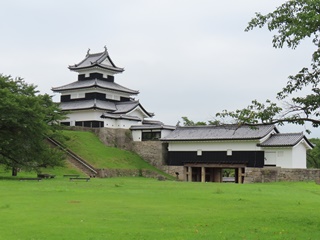 三重櫓と前御門