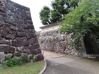 搦手門跡