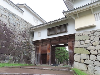箕輪門(2)