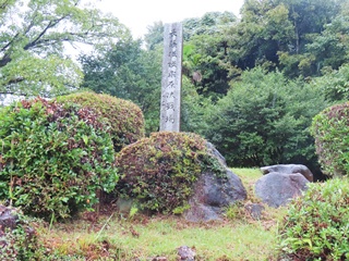 長篠設楽原決戦場碑