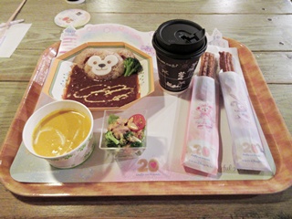 ダッフィーのスペシャルセット（ビーフ）