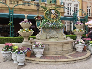 ダッフィー＆フレンズ20周年モニュメント