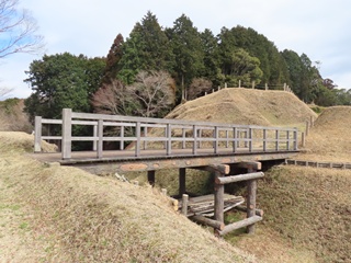 二の丸虎口と架橋