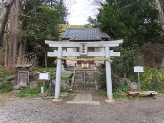 高尾山穂見神社