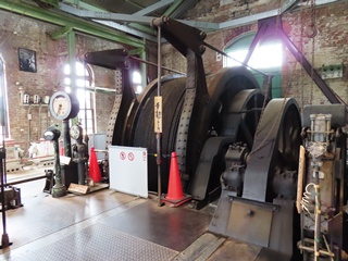 第二竪抗巻揚機室内部