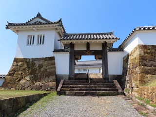 本丸高麗門と上櫓