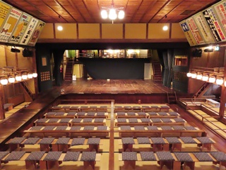 出石永楽館内部