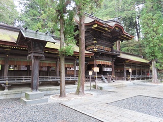 幣拝殿
