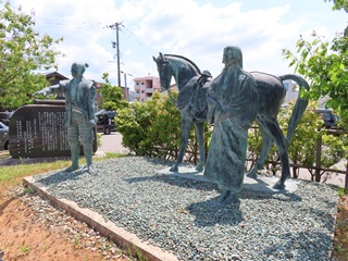 前田利家松子之像